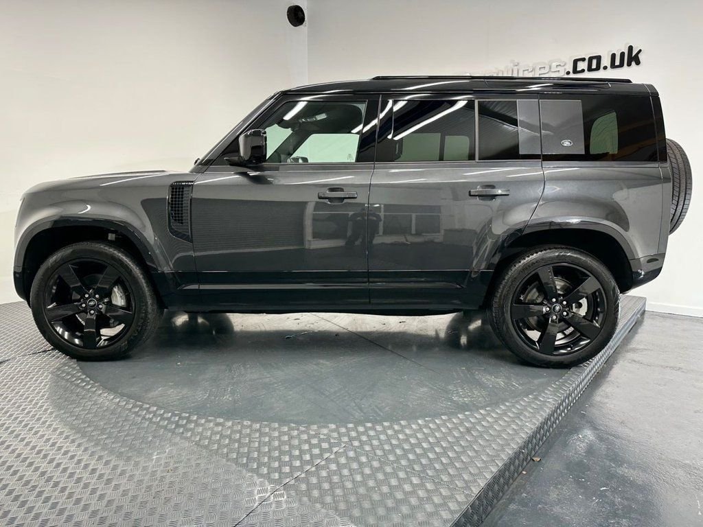 Used Land Rover Defender 2024 for sale - 77292849: Photo 5