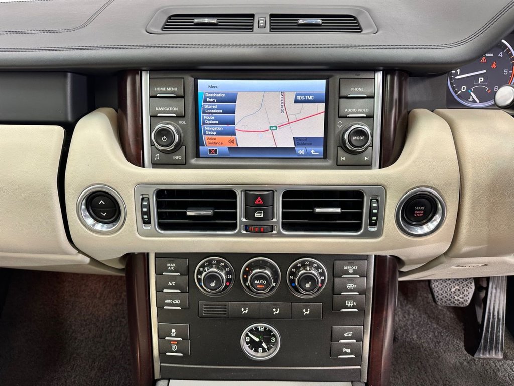 Used Land Rover Range Rover 2011 for sale - 77292830: Photo 17