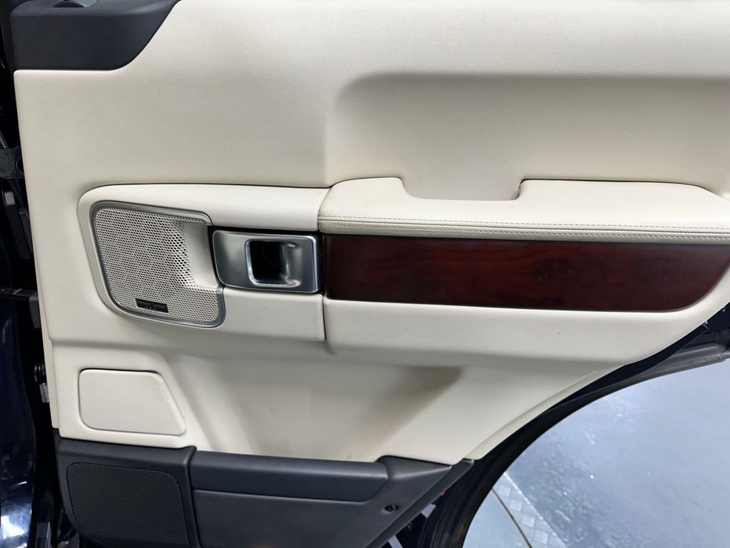 Used Land Rover Range Rover 2011 for sale - 77292830: Photo 27