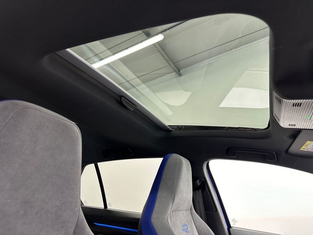 Used Volkswagen Golf 2023 for sale - 77292823: Photo 16