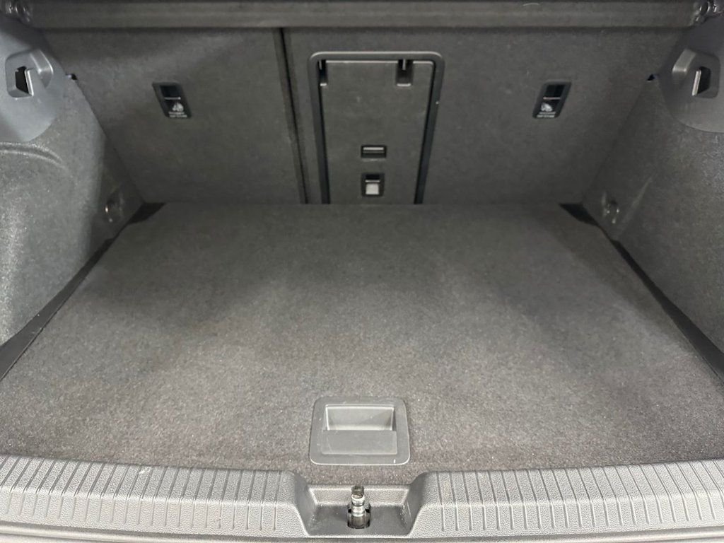 Used Volkswagen Golf 2023 for sale - 77292823: Photo 22