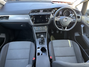 Used Volkswagen Touran 2019 for sale - 77977029: Photo