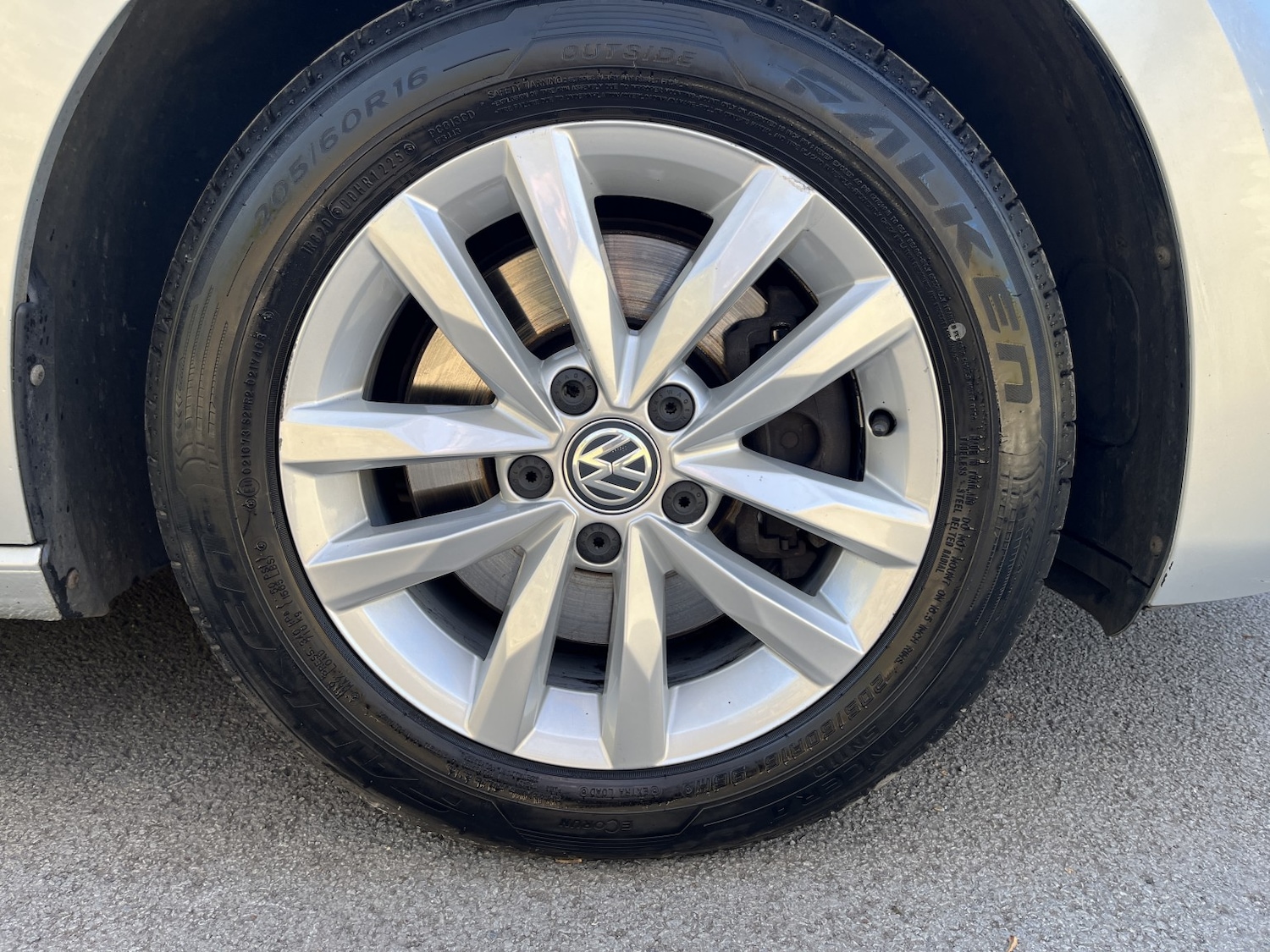 Used Volkswagen Touran 2019 for sale - 77977029: Photo 51