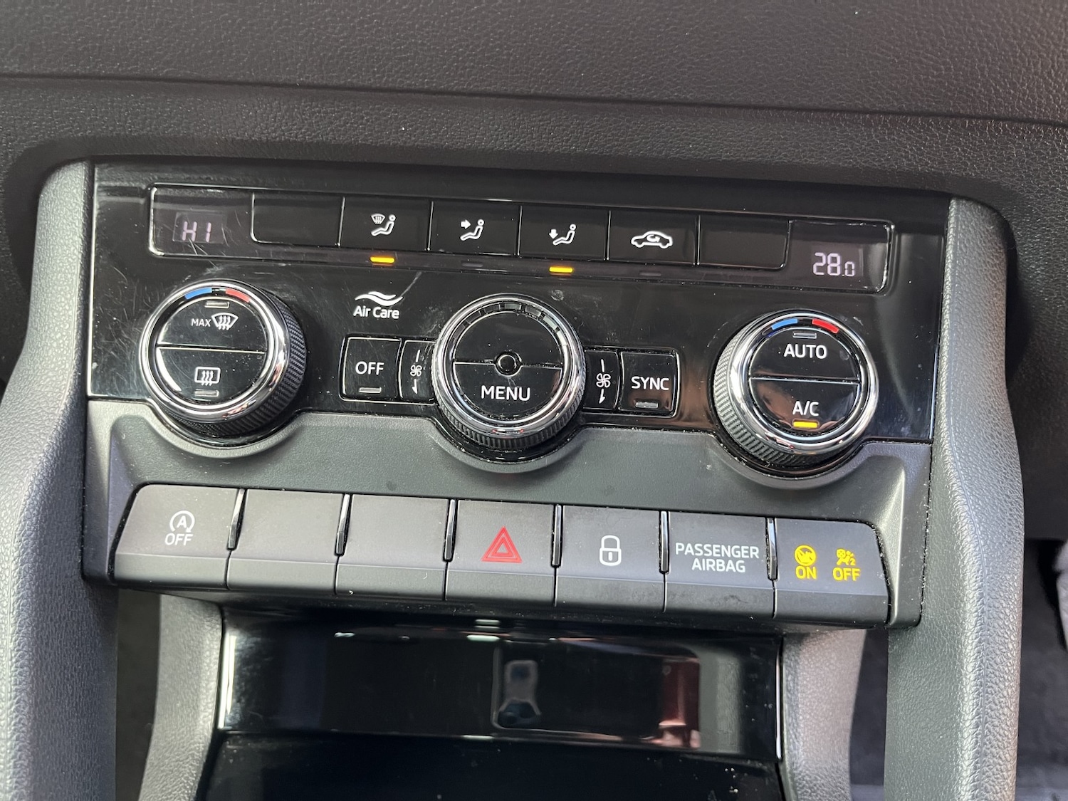 Used Skoda Karoq 2018 for sale - 77251149: Photo 29