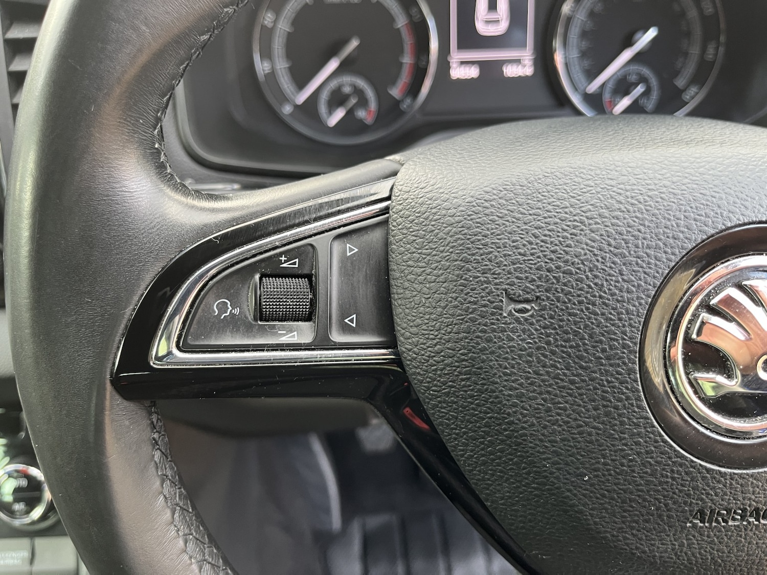 Used Skoda Karoq 2018 for sale - 77251149: Photo 31