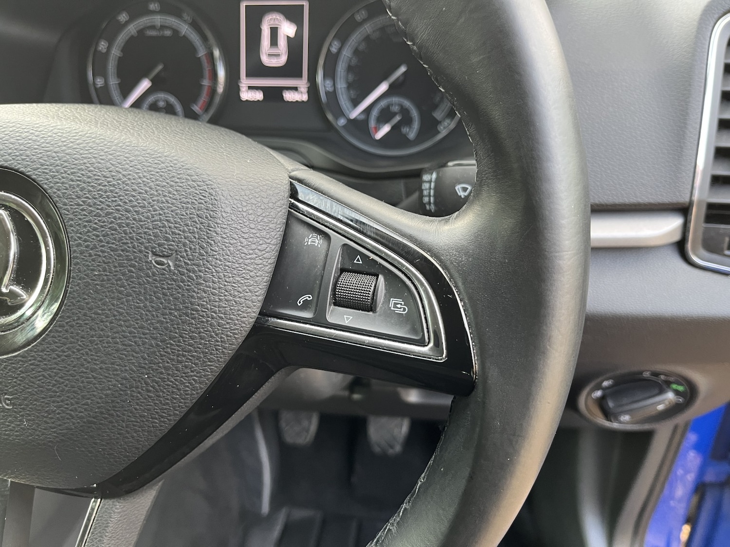 Used Skoda Karoq 2018 for sale - 77251149: Photo 32