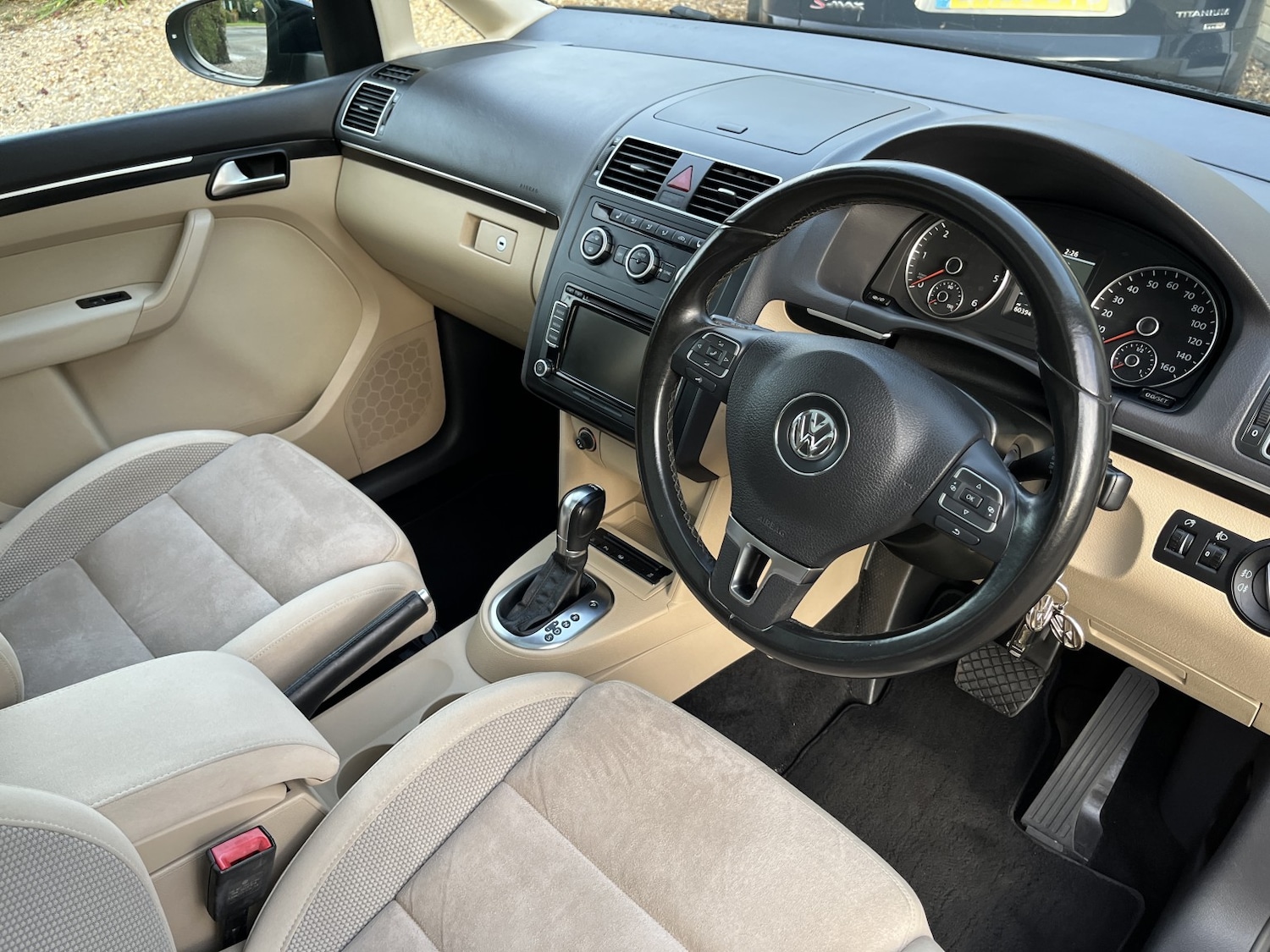 Used Volkswagen Touran 2013 for sale - 76666156: Photo 21