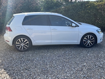Used Volkswagen Golf 2018 for sale - 77921413: Photo
