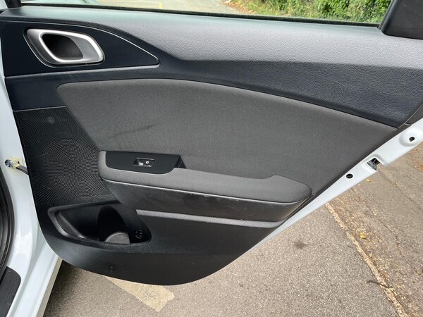 Used Kia Ceed 2018 for sale - 75649979: Photo 38