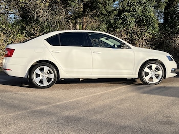 Used Skoda Octavia 2020 for sale - 76769829: Photo