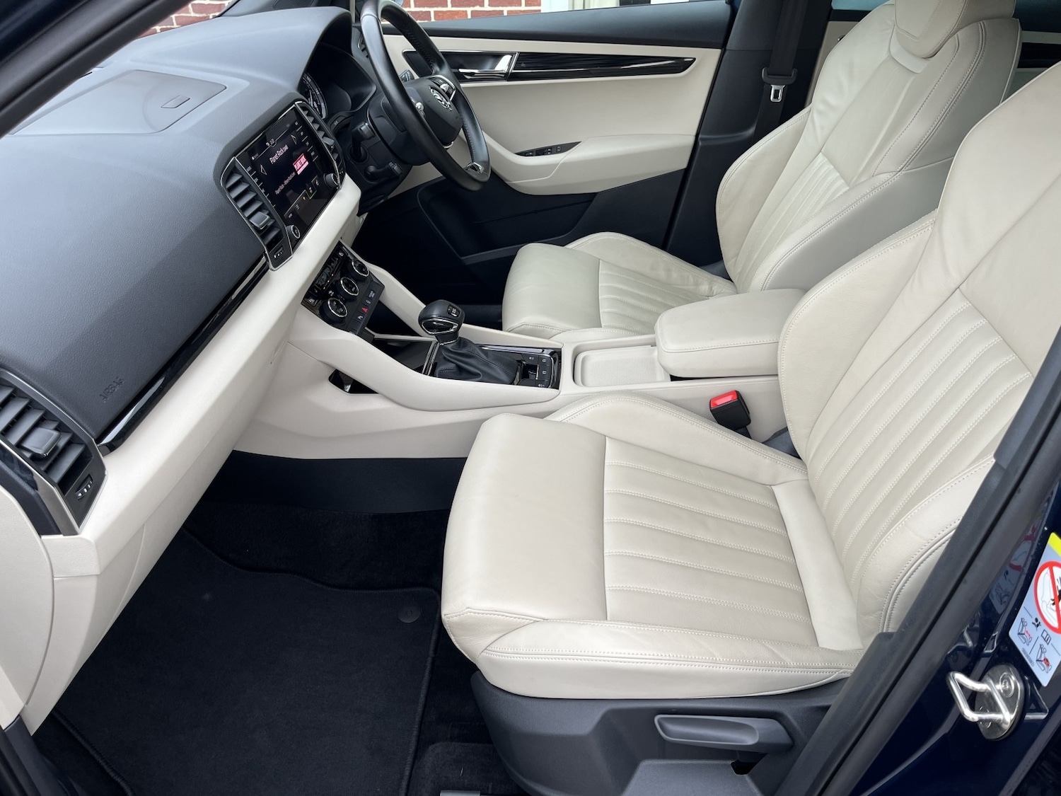 Used Skoda Karoq 2021 for sale - 76387357: Photo 27