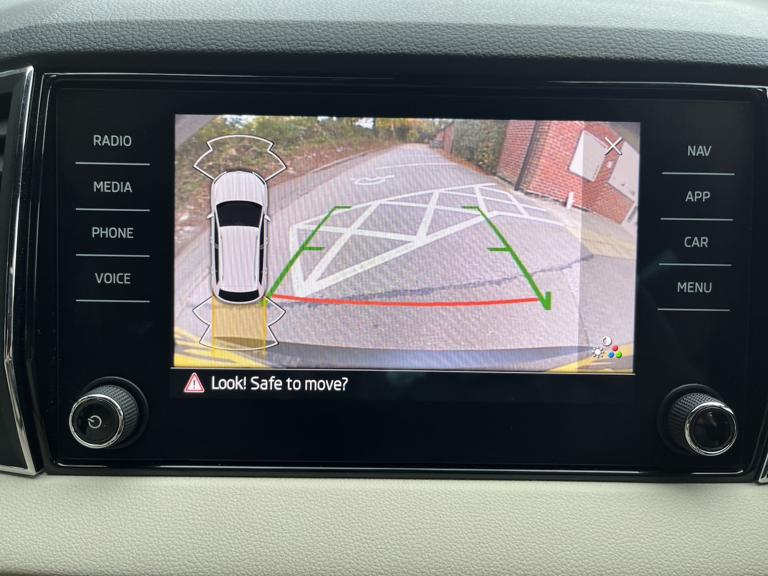 Used Skoda Karoq 2021 for sale - 76387357: Photo 34