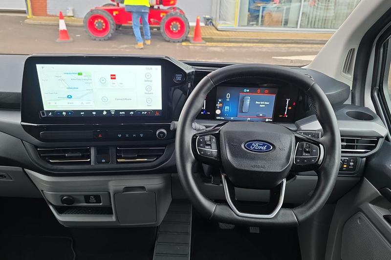 Used Ford Tourneo Custom 2024 for sale - 77427153: Photo 9