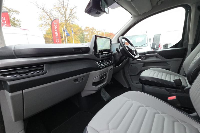 Used Ford Tourneo Custom 2025 for sale - 77117066: Photo 4