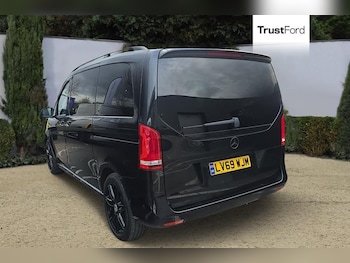 Used Mercedes-Benz V-Class 2019 for sale - 77804540: Photo