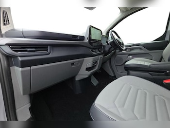 Used Ford Tourneo Custom 2025 for sale - 78087773: Photo