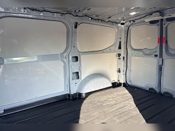 Used Ford Transit Custom 2024 for sale - 79102474: Photo