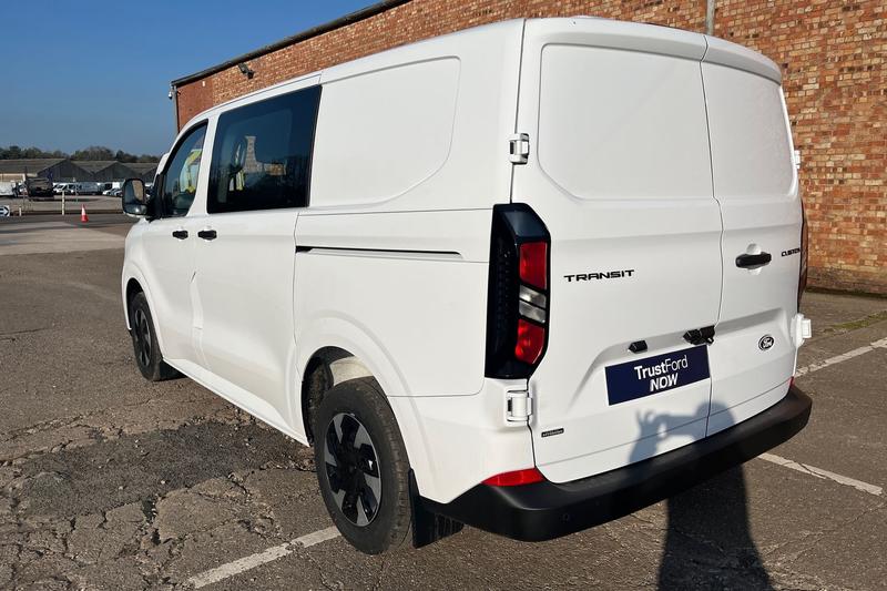 Used Ford Transit Custom 2025 for sale - 78206261: Photo 2