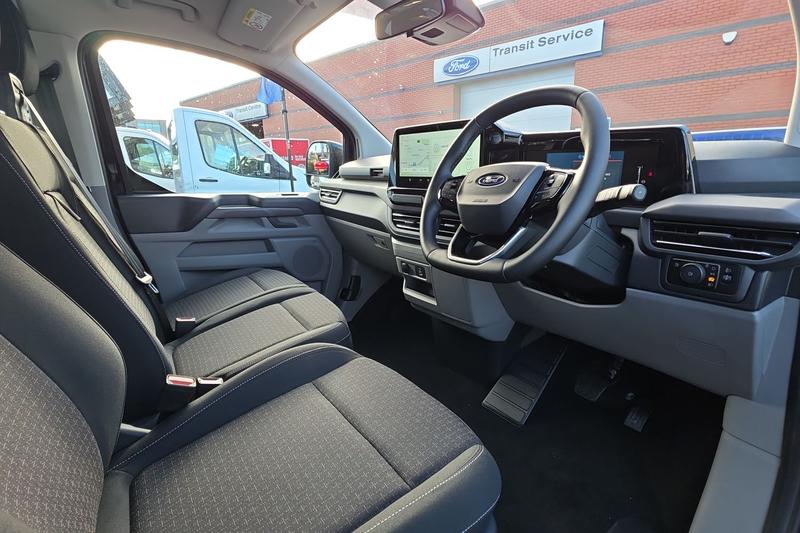 Used Ford Tourneo Custom 2025 for sale - 76738946: Photo 15