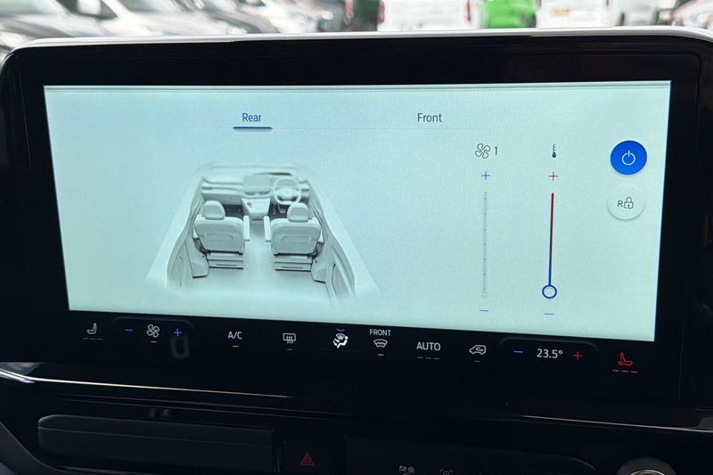 Used Ford Tourneo Custom 2025 for sale - 76557368: Photo 37