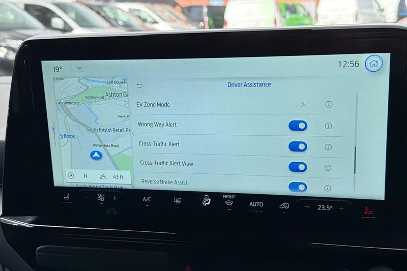 Used Ford Tourneo Custom 2025 for sale - 76557368: Photo 40