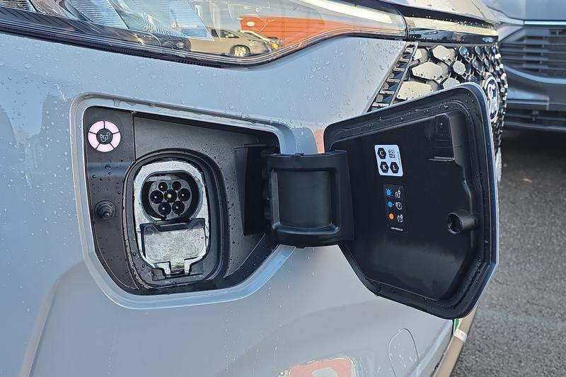 Used Ford E-Transit 2025 for sale - 76882482: Photo 16