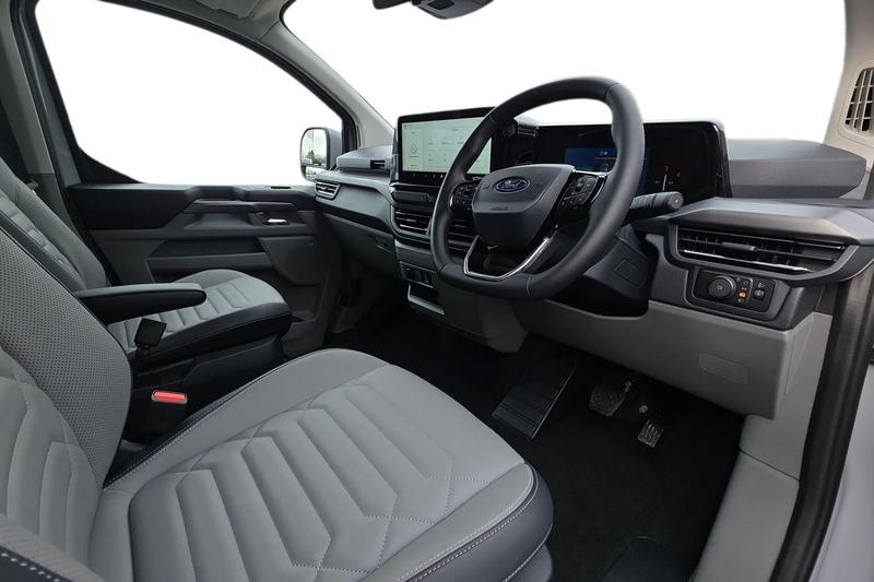 Used Ford Tourneo Custom 2025 for sale - 77848718: Photo 14