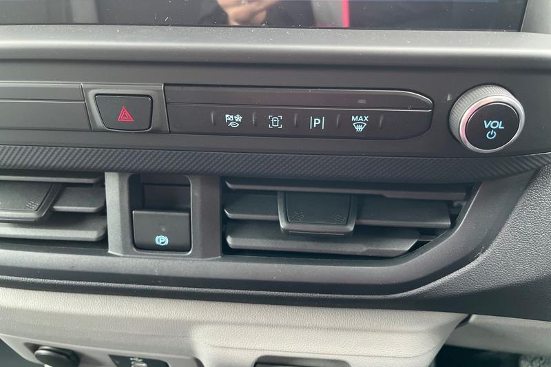 Used Ford Transit Custom 2025 for sale - 78001135: Photo 40