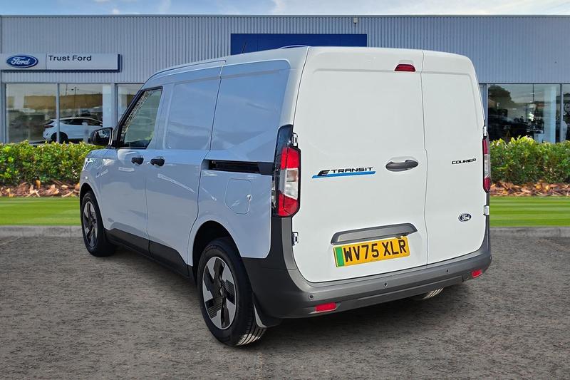 Used Ford Transit Courier 2025 for sale - 78109353: Photo 2