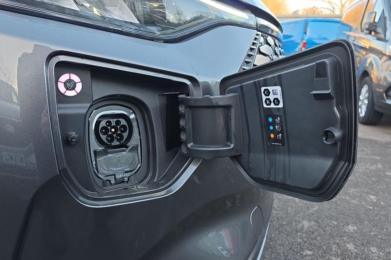 Used Ford Tourneo Custom 2025 for sale - 77592889: Photo 18