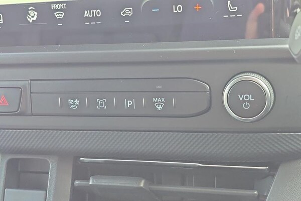 Used Ford Transit Custom 2024 for sale - 75498742: Photo 35