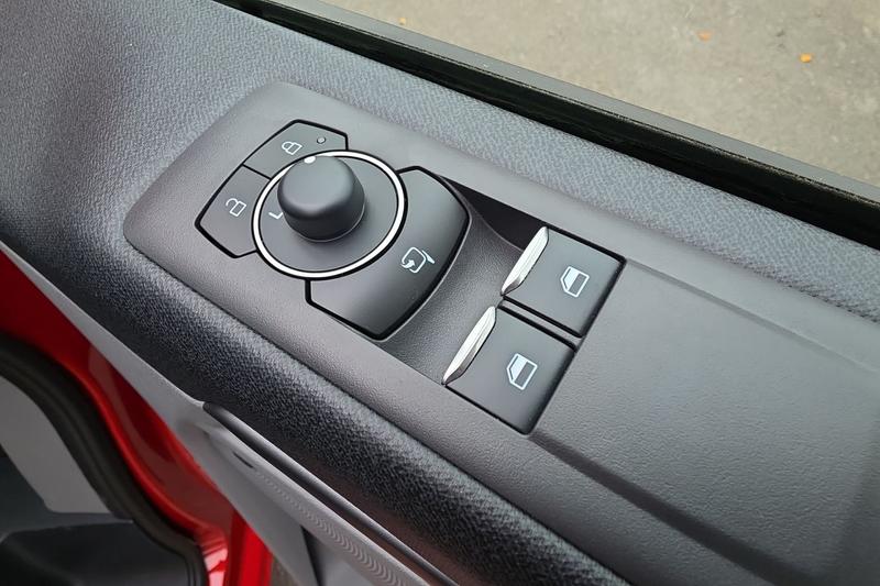 Used Ford Tourneo Custom 2025 for sale - 77088118: Photo 18