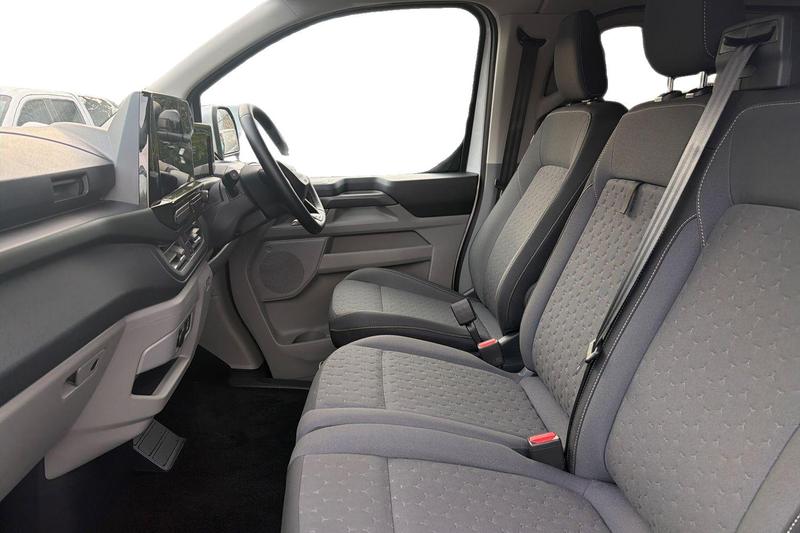 Used Ford Tourneo Custom 2025 for sale - 76738970: Photo 3