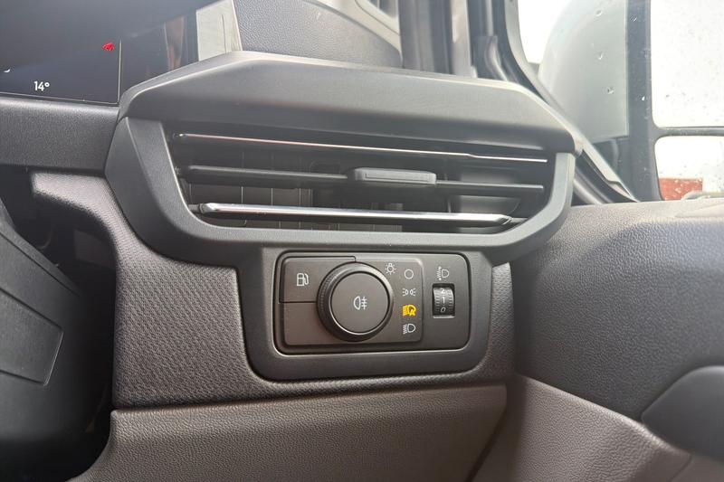 Used Ford Tourneo Custom 2025 for sale - 76738970: Photo 38