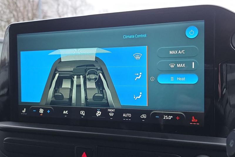 Used Ford Transit Custom 2025 for sale - 77198839: Photo 37