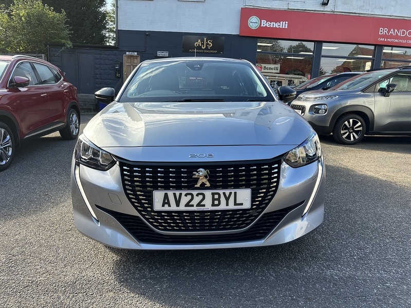 Used Peugeot 208 2022 for sale - 76128105: Photo 2