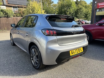 Used Peugeot 208 2022 for sale - 76128105: Photo 4