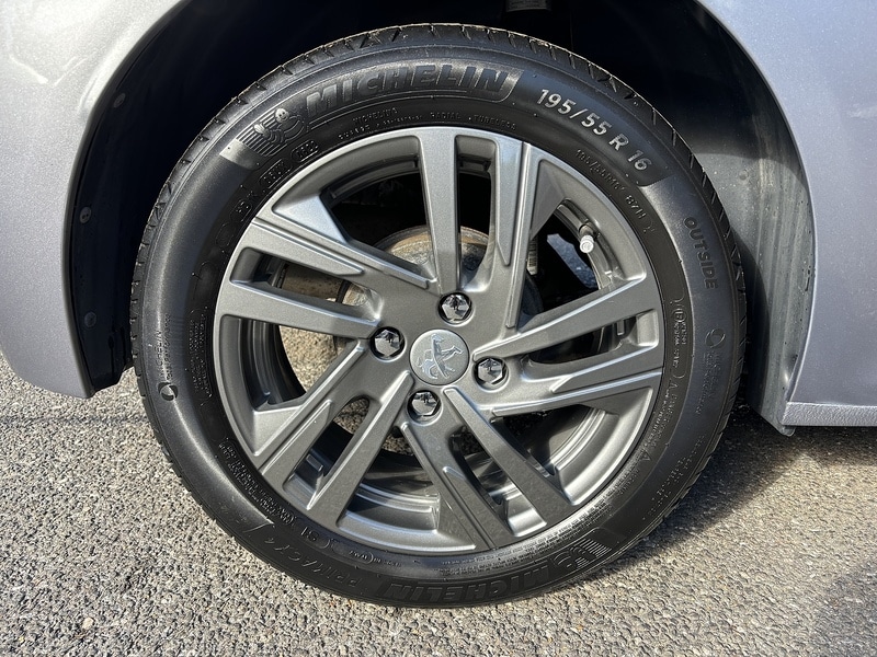 Used Peugeot 208 2022 for sale - 76128105: Photo 8