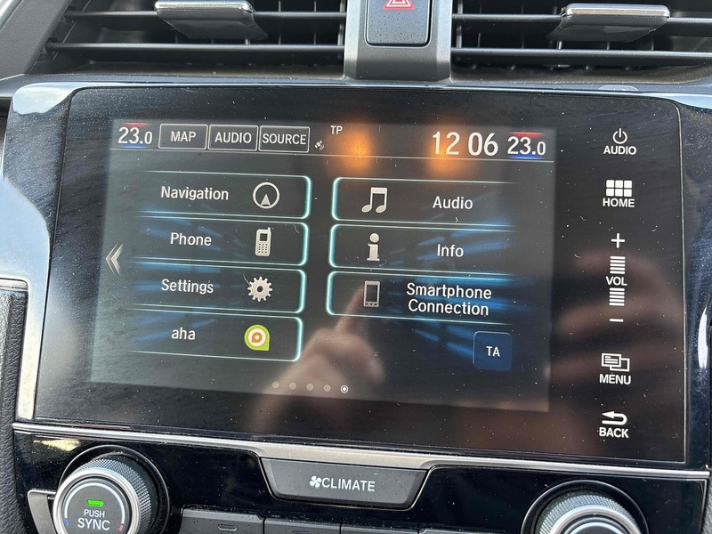 Used Honda Civic 2018 for sale - 76128103: Photo 16