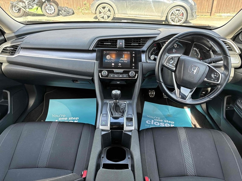 Used Honda Civic 2018 for sale - 76128103: Photo 9