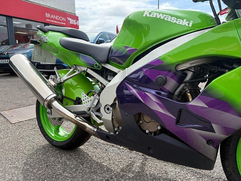 Used Kawasaki NINJA ZX 9 1999 for sale - 78754578: Photo 8