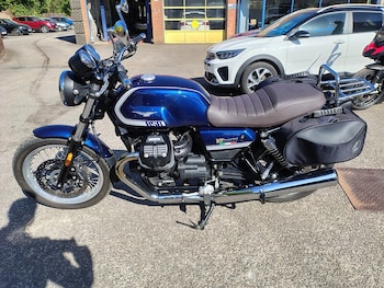 Used Moto Guzzi V7 III 2022 for sale - bike-78473063: Photo