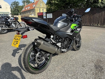 Used Kawasaki Ninja 400 2023 for sale - bike-75616620: Photo