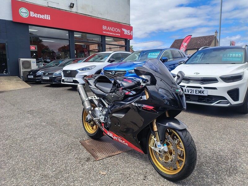 Used Aprilia RSV 1000 2005 for sale - 78904550: Photo 1