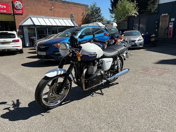 Used Triumph Bonneville 2015 for sale - bike-78464597: Photo