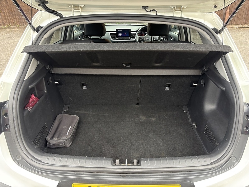 Used Kia Stonic 2021 for sale - 76128083: Photo 10
