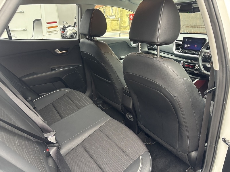 Used Kia Stonic 2021 for sale - 76128083: Photo 9