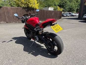 Used Triumph STREET 2017 for sale - bike-78731720: Photo