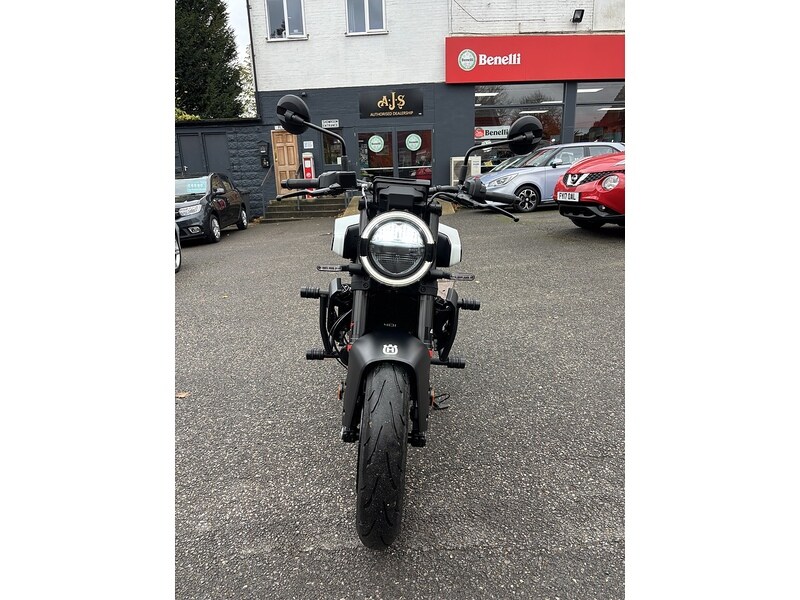 Husqvarna Vitpilen 401