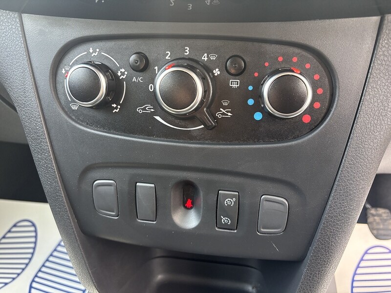 Used Dacia Sandero 2019 for sale - 76334054: Photo 13